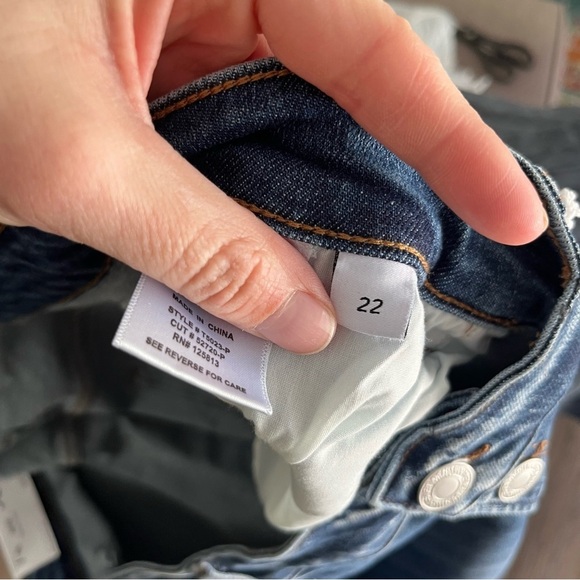 Vervet Blue Jeans Women's 22 Haylie High Rise Skinny Button Fly Distressed NWT - Picture 8 of 10